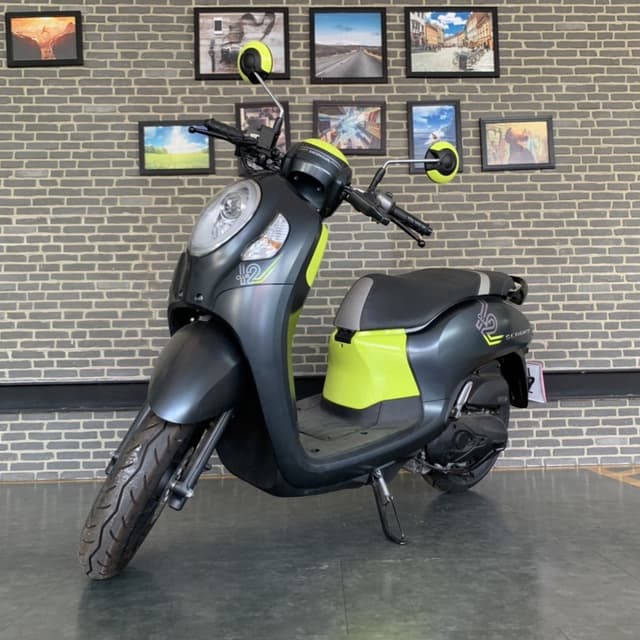 Honda Scoopy Club 12 ปี 2022 สี เทา-เหลือง มือสองสภาพดี 